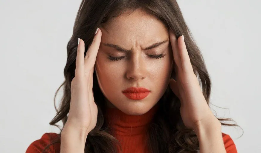 Top 10 Migraine Triggers & How to Avoid Them – Advice from Dr. Kunal Bahrani