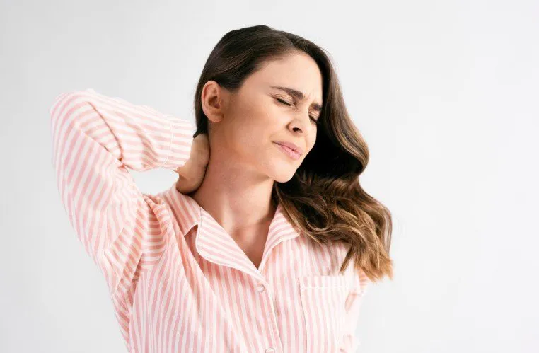 When Neck Pain Is More Than Just a Sprain – Consult a Neurologist