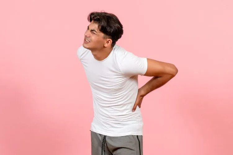 When Should You See a Back Pain Doctor in Faridabad? Signs You Shouldn’t Ignore